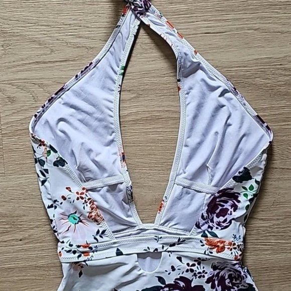 Cupshe Floral Cross Over Front One Piece M - Picture 5 of 6